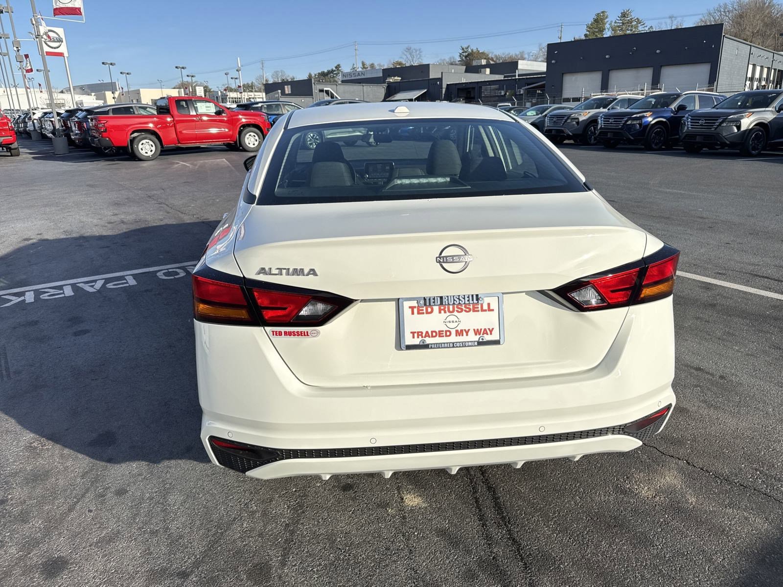 2025 Nissan Altima S photo 4