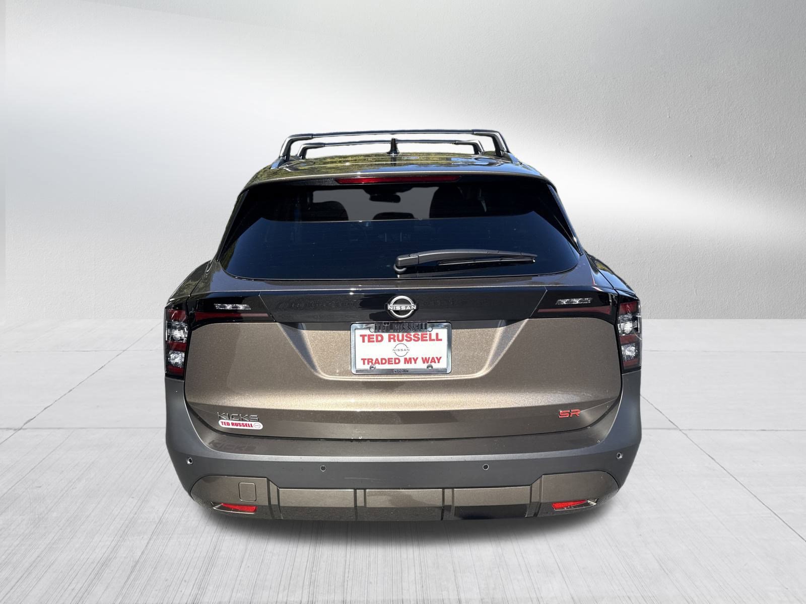 2026 Nissan Kicks SR photo 4