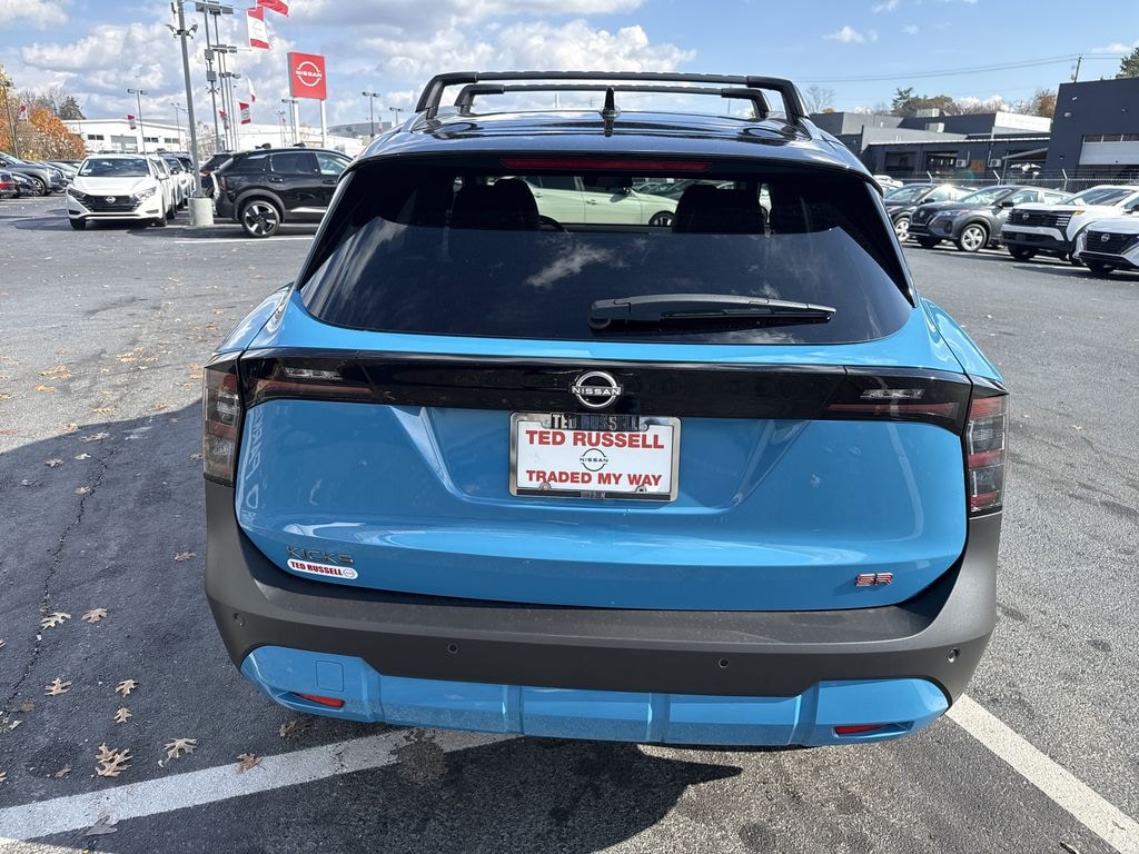 New 2026 Nissan Kicks SR SUV