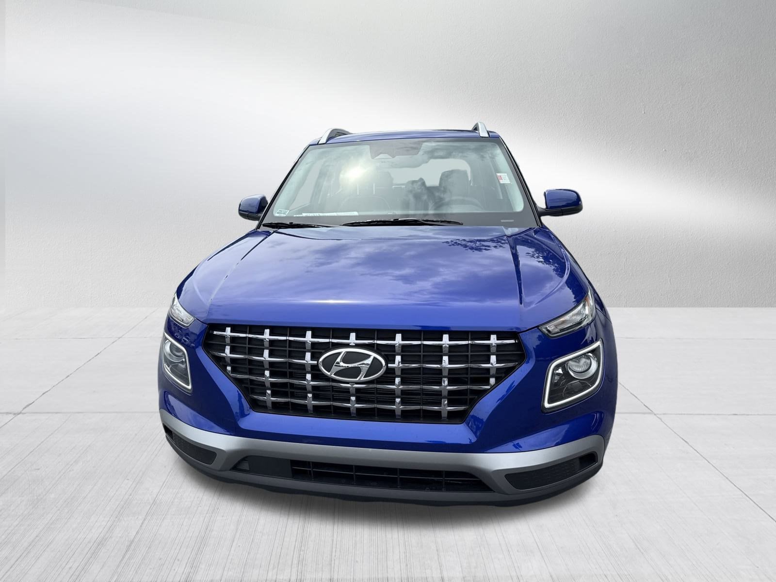 Used 2024 Hyundai Venue Limited with VIN KMHRC8A34RU332756 for sale in Knoxville, TN