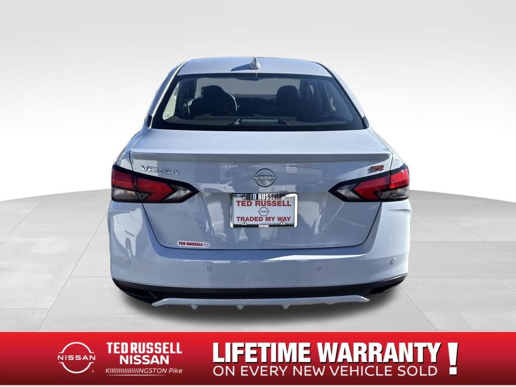 New 2025 Nissan Versa 1.6 SR Sedan