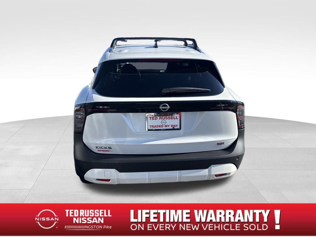 New 2026 Nissan Kicks SR SUV