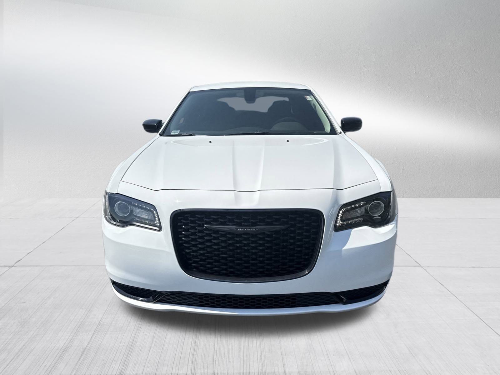 Used 2021 Chrysler 300 Touring with VIN 2C3CCAAG3MH617467 for sale in Knoxville, TN