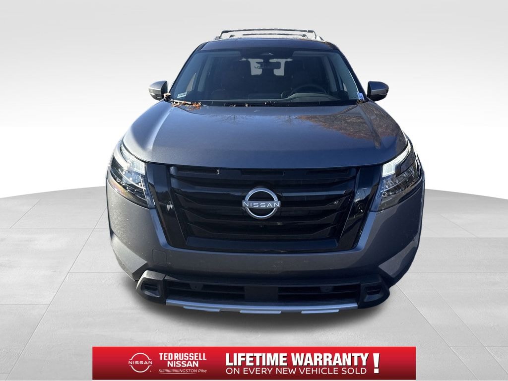 New 2025 Nissan Pathfinder SL SUV