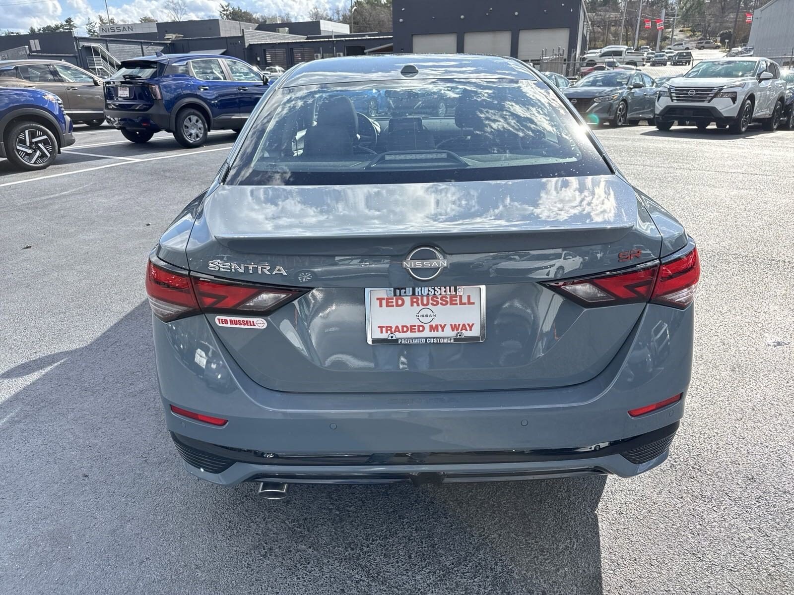 2025 Nissan Sentra SR photo 4
