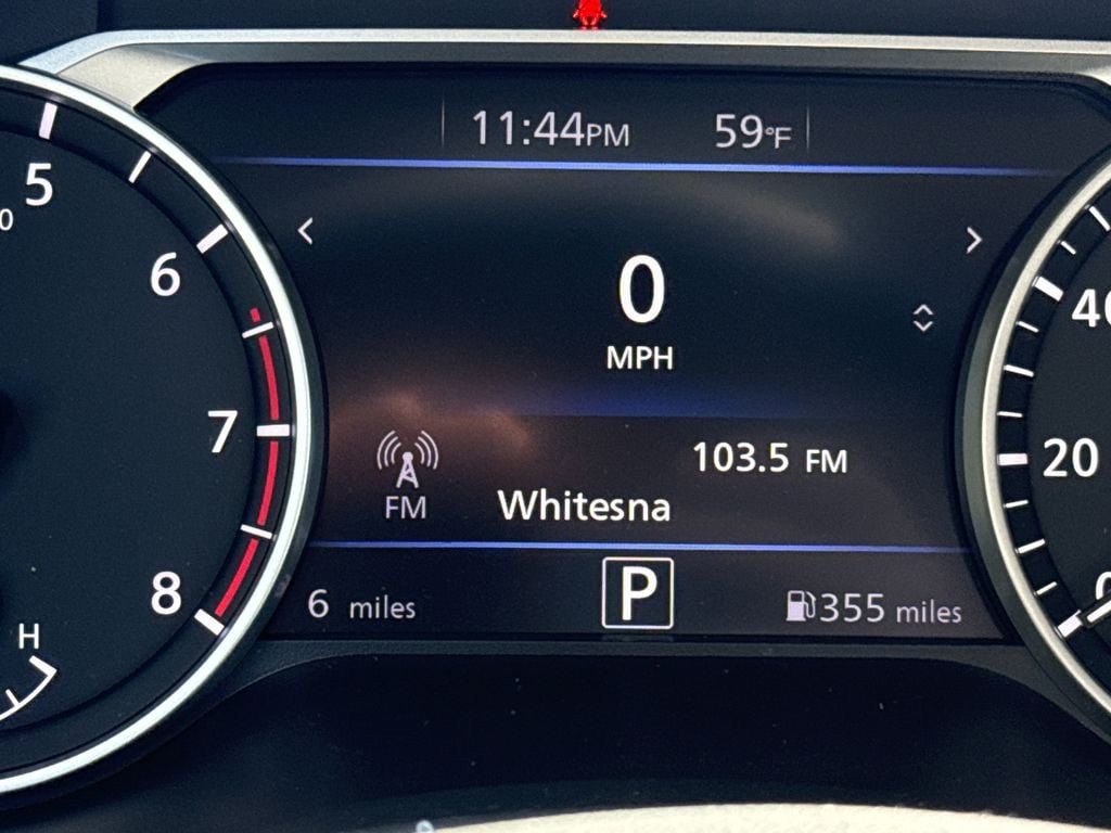 2025 Nissan Sentra SR - Photo 10