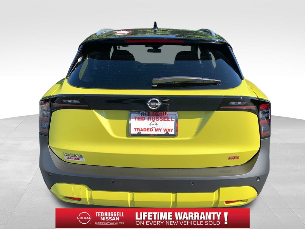 New 2026 Nissan Kicks SR SUV