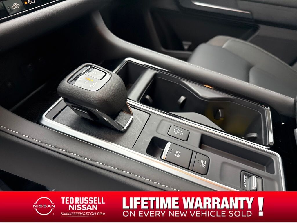 New 2025 Nissan Pathfinder SL SUV