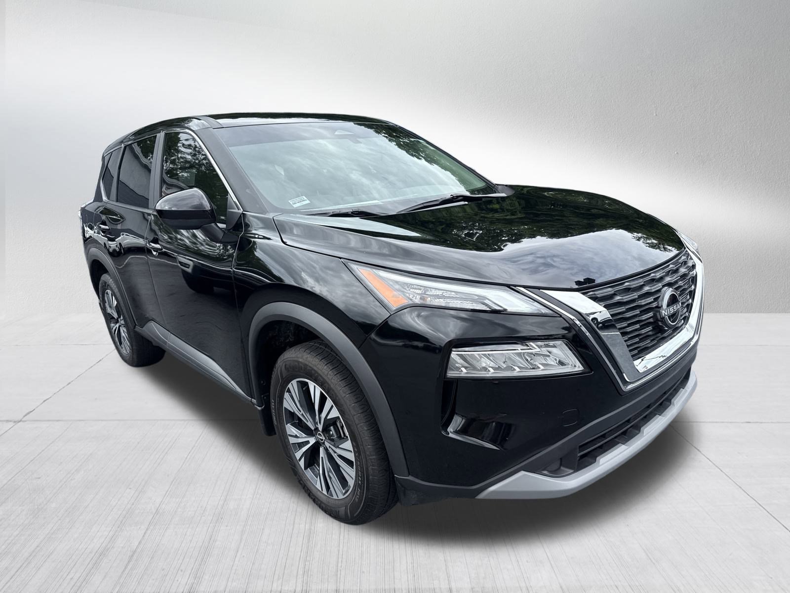 2023 Nissan Rogue SV photo 3