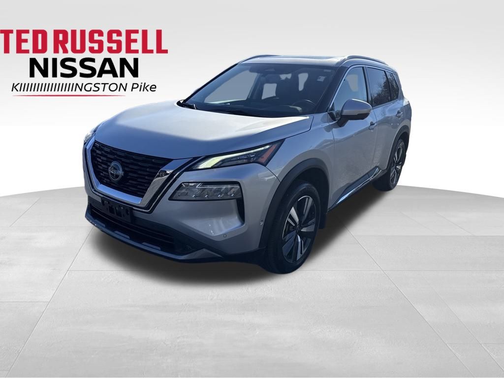 2022 Nissan Rogue SL's photo