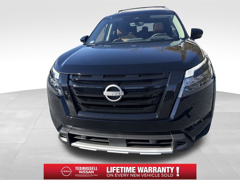 New 2025 Nissan Pathfinder Platinum SUV