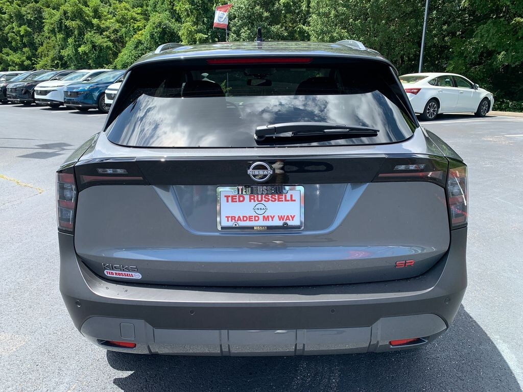 New 2026 Nissan Kicks SR SUV