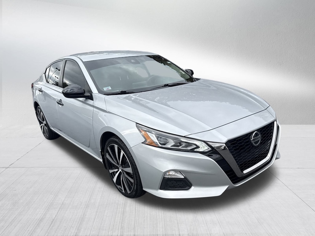 Used 2022 Nissan Altima 2.5 SR Sedan