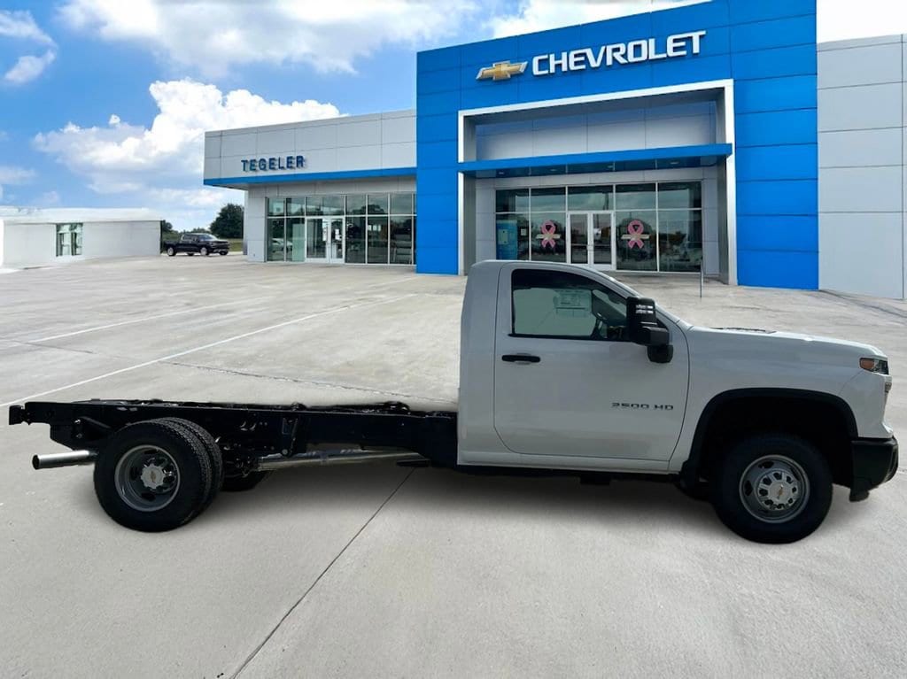 New 2026 Chevrolet Silverado 3500 HD Chassis Cab Work Truck Truck