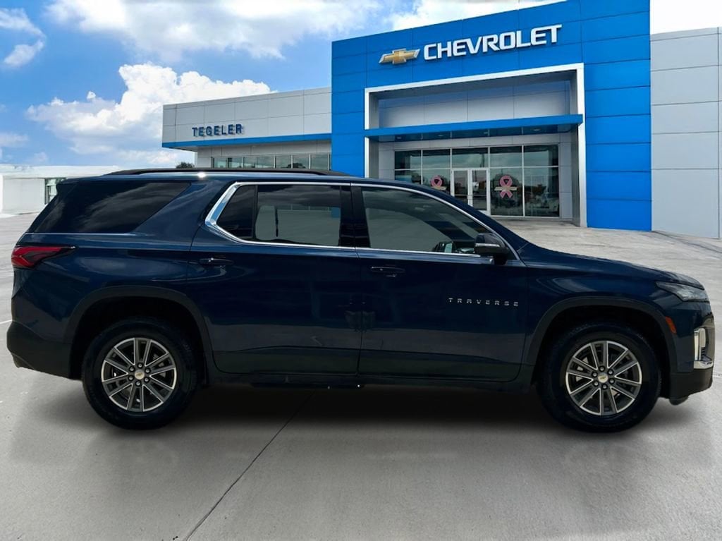 Used 2022 Chevrolet Traverse LT Cloth SUV