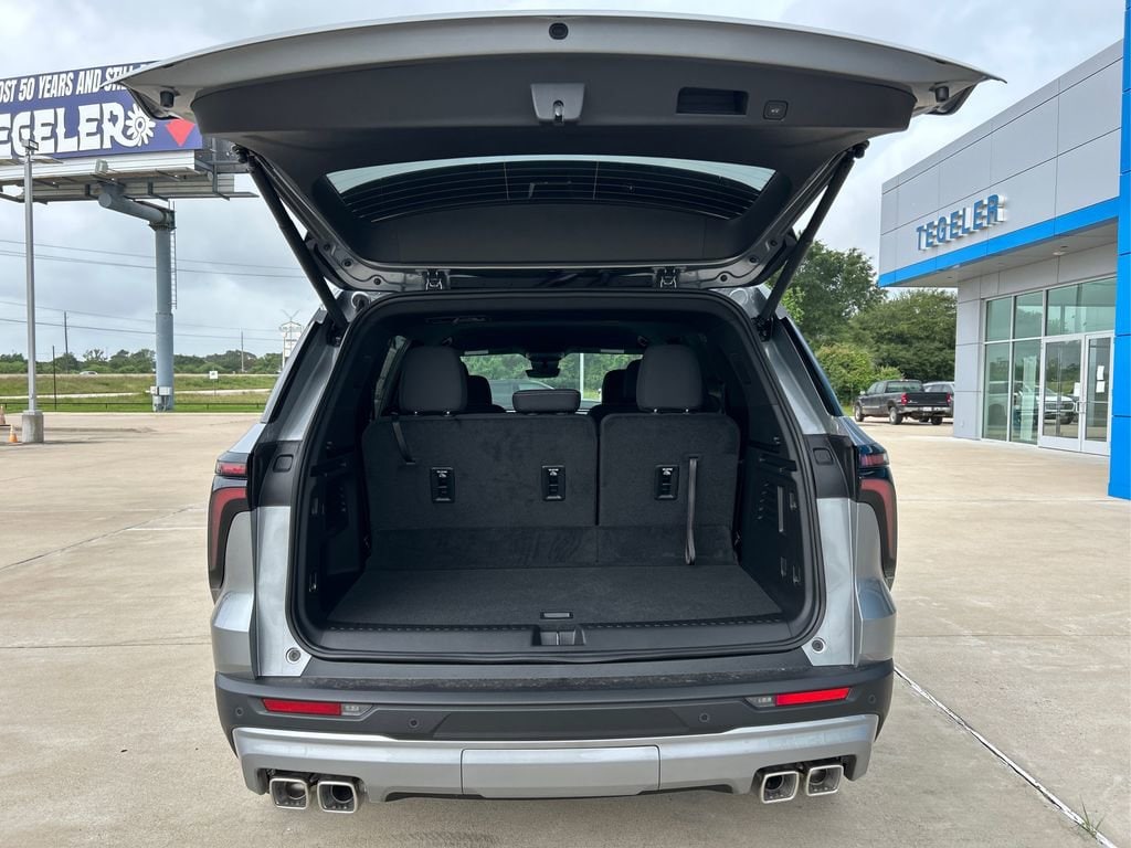 2026 Chevrolet Traverse LT - Photo 11