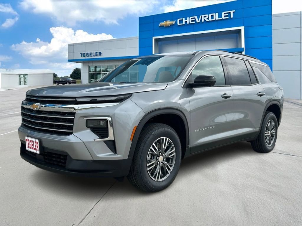 2026 Chevrolet Traverse FWD LT's photo