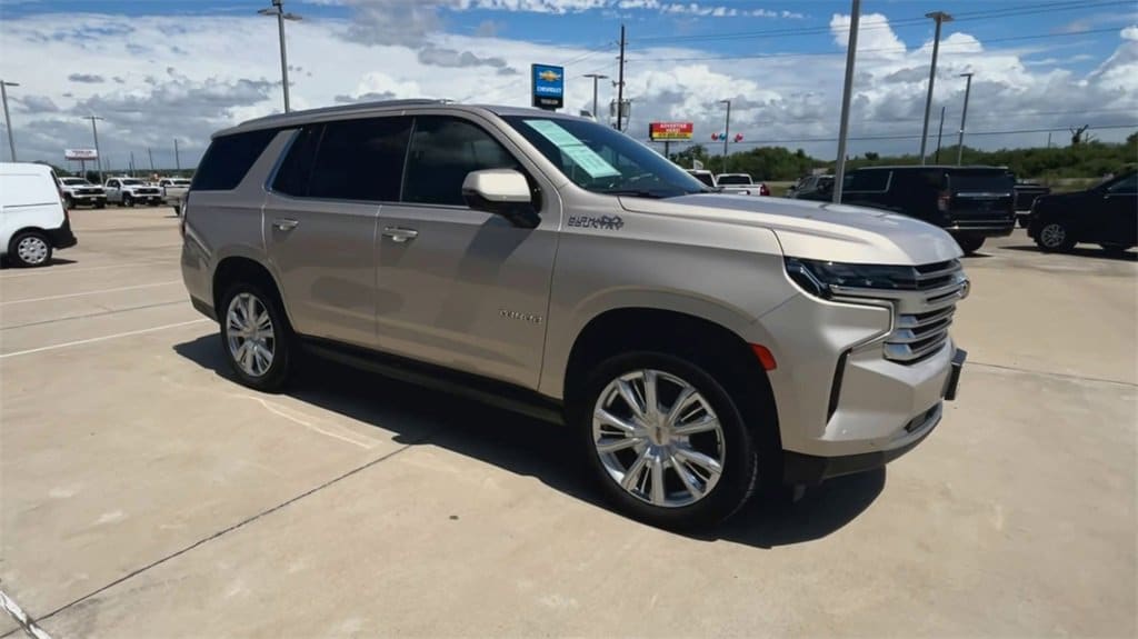 Used 2021 Chevrolet Tahoe High Country with VIN 1GNSCTKL7MR175038 for sale in Sealy, TX