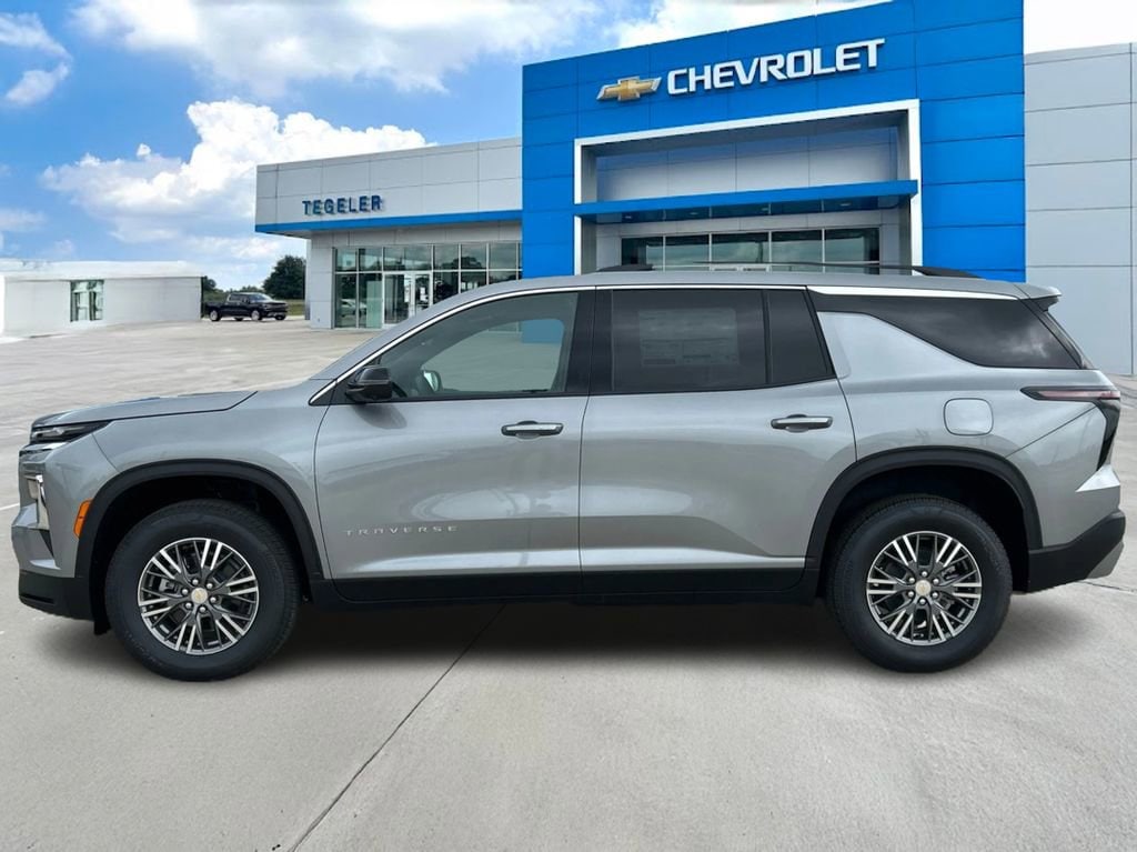 2026 Chevrolet Traverse LT - Photo 8
