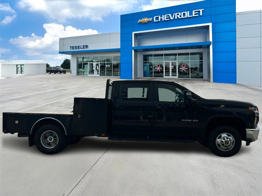 2022 Chevrolet Silverado 3500HD LT photo 4