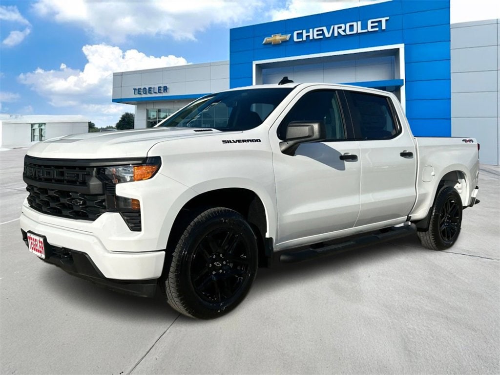 2026 Chevrolet Silverado 1500 Custom's photo