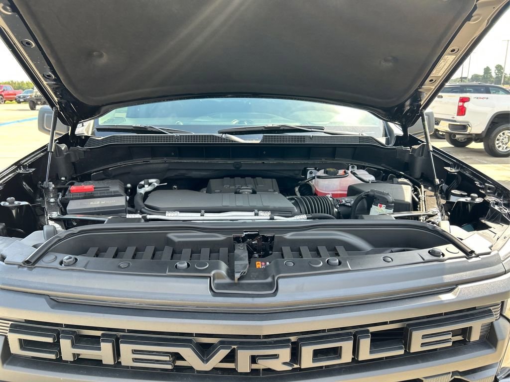 2025 Chevrolet Silverado 1500 Custom - Photo 11