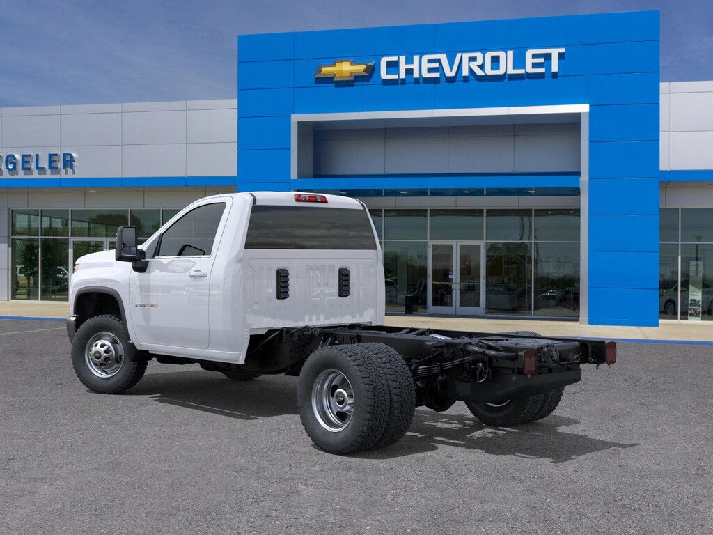 New 2025 Chevrolet Silverado 3500 HD Chassis Cab Work Truck Truck