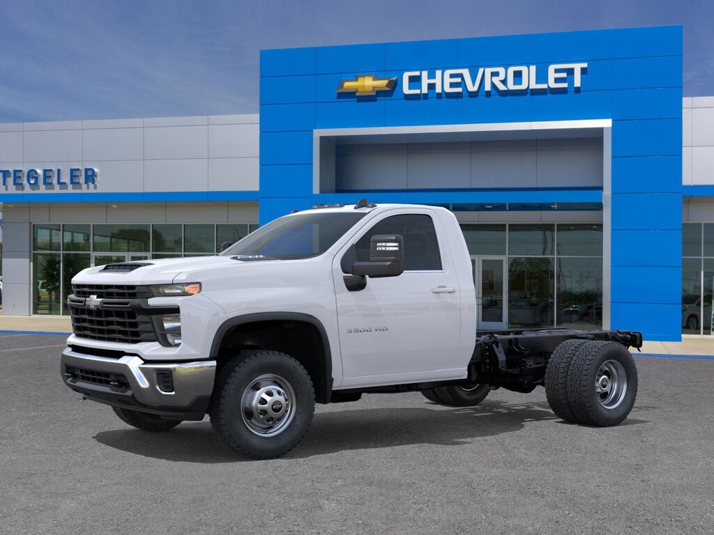 New 2025 Chevrolet Silverado 3500 HD Chassis Cab Work Truck Truck