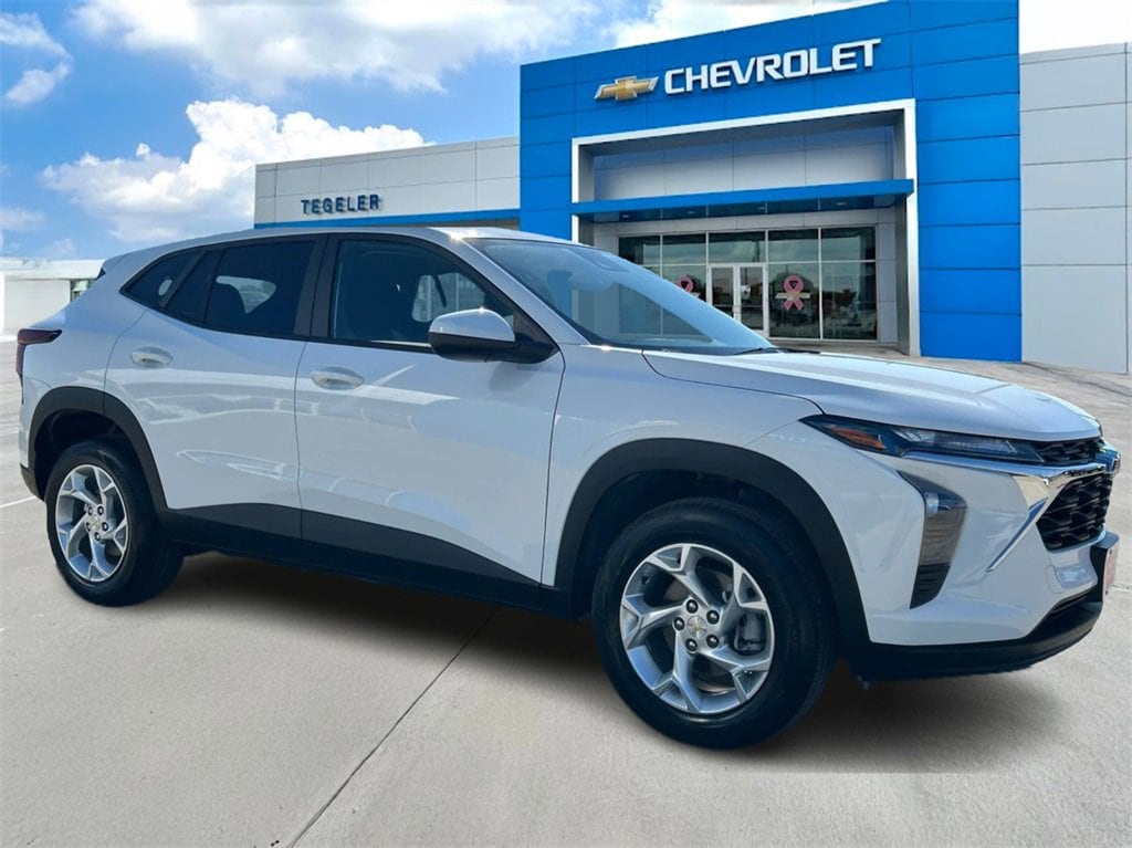 New 2026 Chevrolet Trax LS SUV