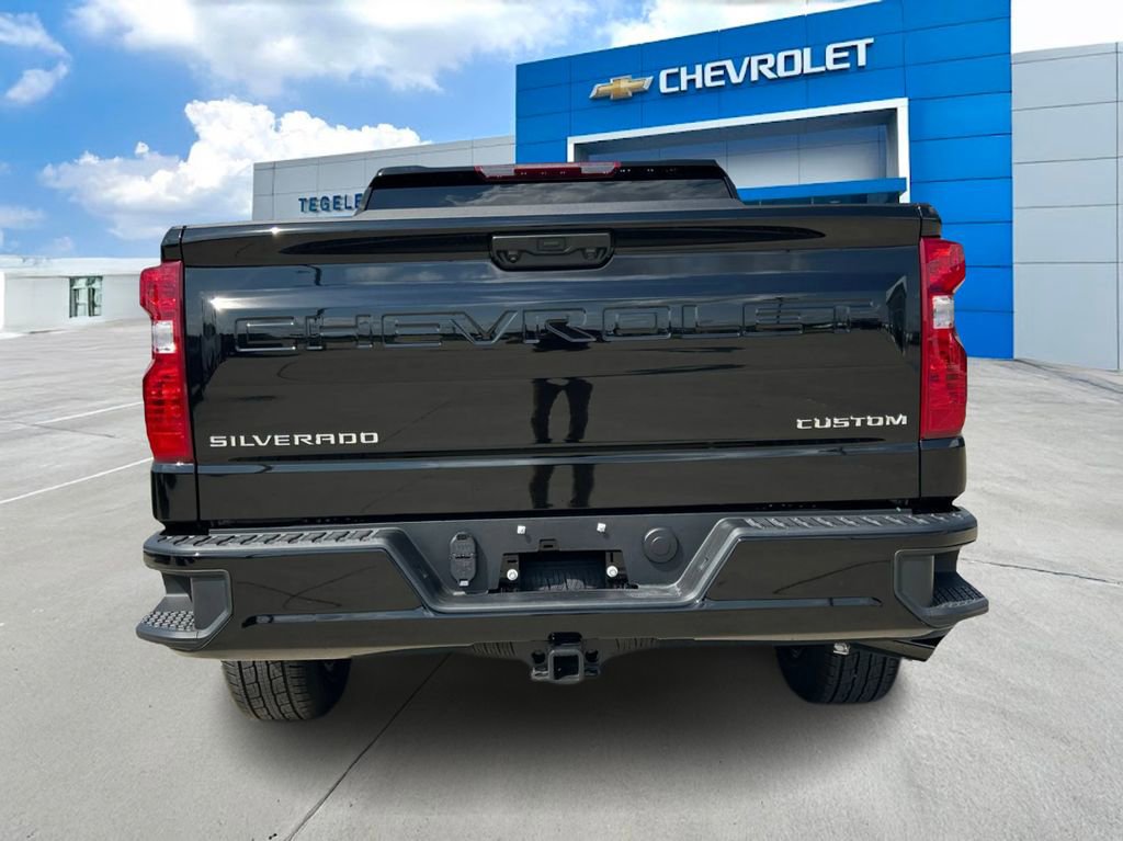 2025 Chevrolet Silverado 1500 Custom - Photo 6