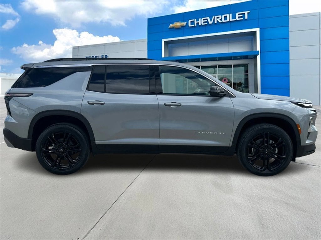 New 2026 Chevrolet Traverse LT SUV