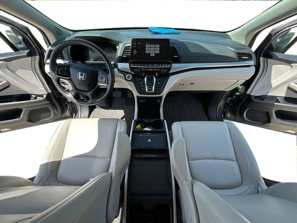 2025 Honda Odyssey EX-L - Photo 12