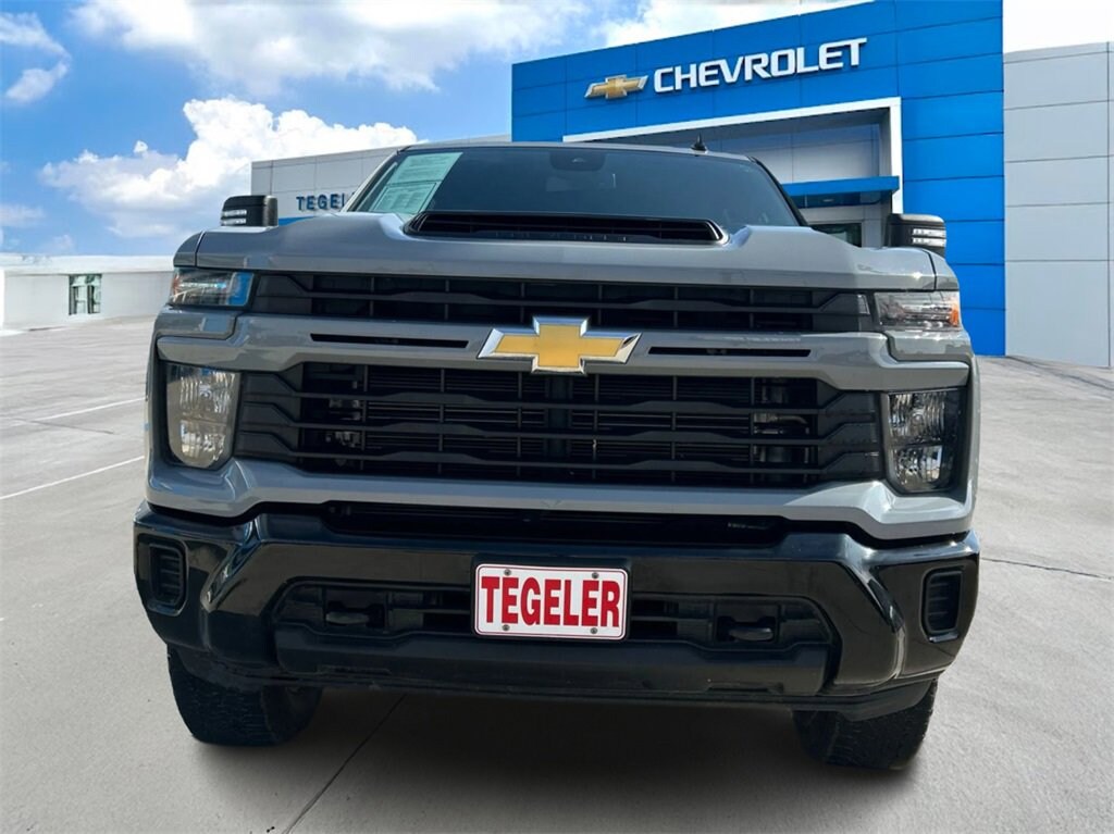 Used 2024 Chevrolet Silverado 2500 HD Custom Truck