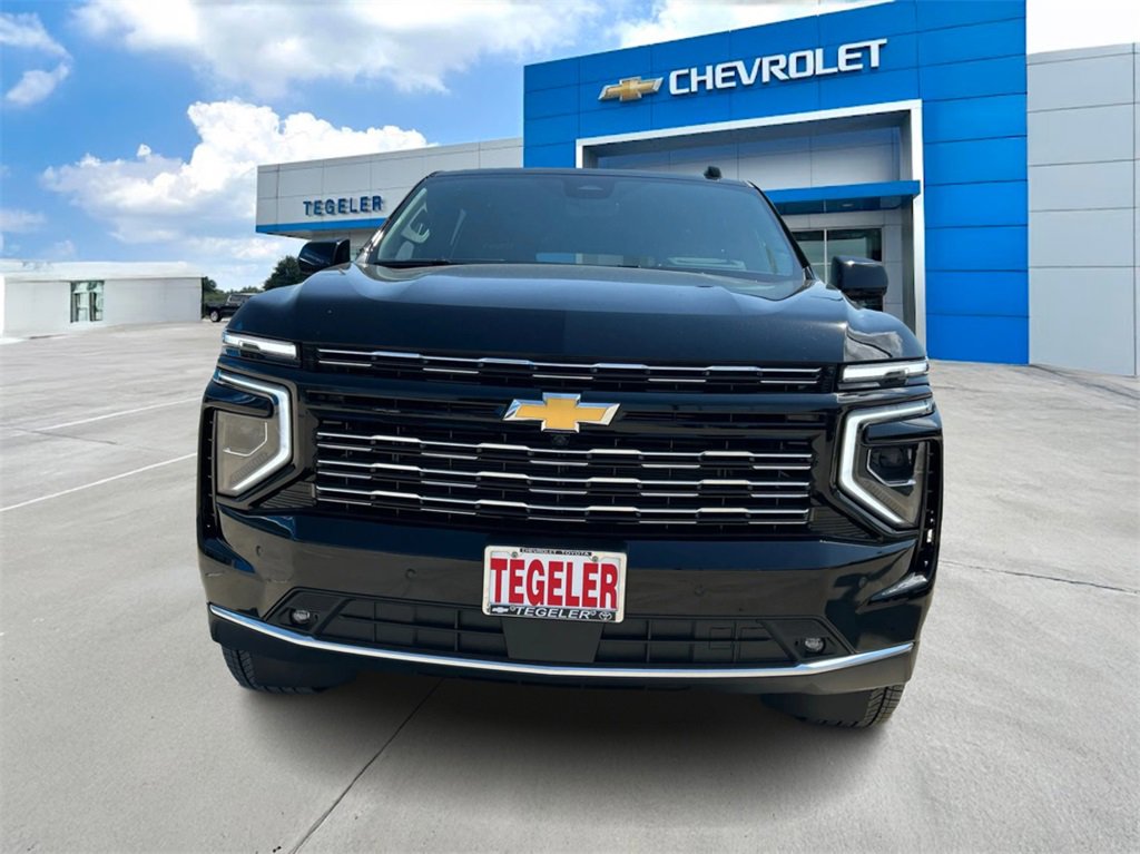 2026 Chevrolet Suburban High Country photo 2