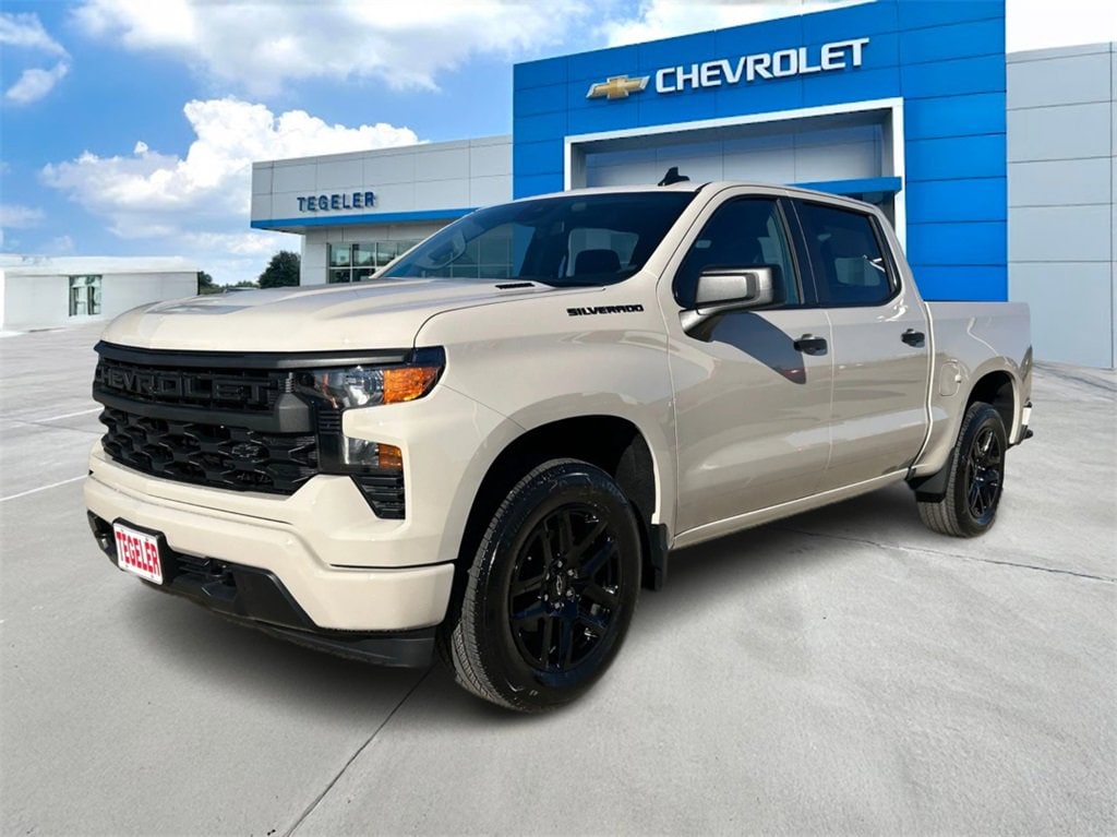 2026 Chevrolet Silverado 1500 Custom's photo