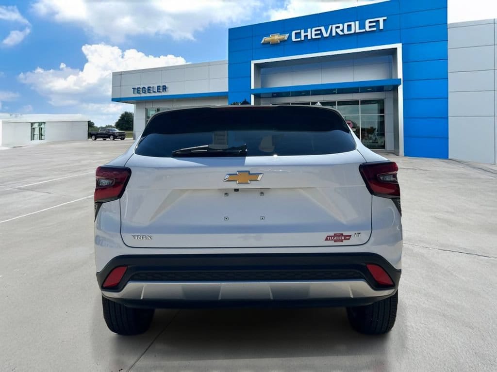 2025 Chevrolet Trax LT - Photo 6