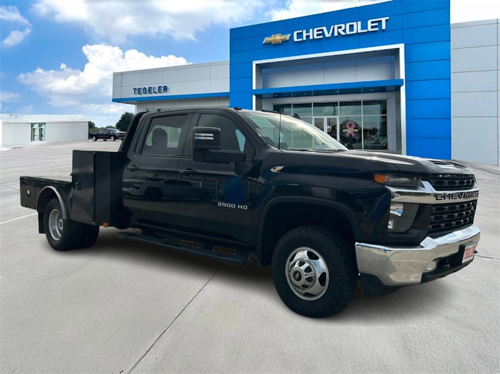 2022 Chevrolet Silverado 3500HD LT photo 3