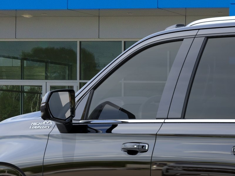 2026 Chevrolet Suburban High Country - Photo 12