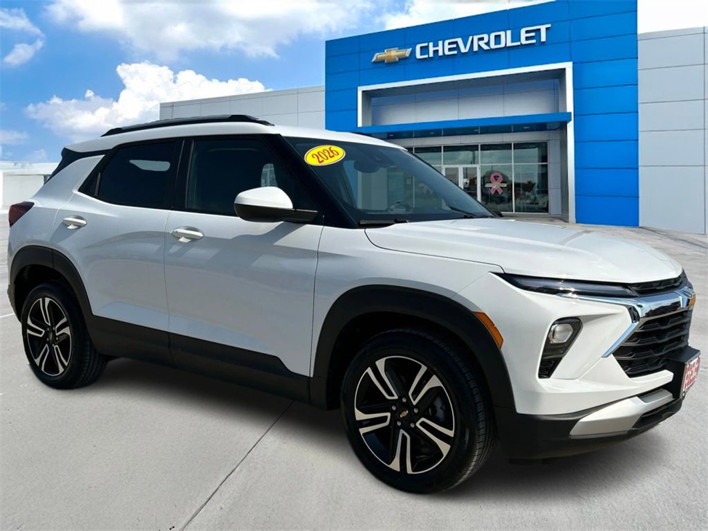 2026 Chevrolet Trailblazer LT photo 3