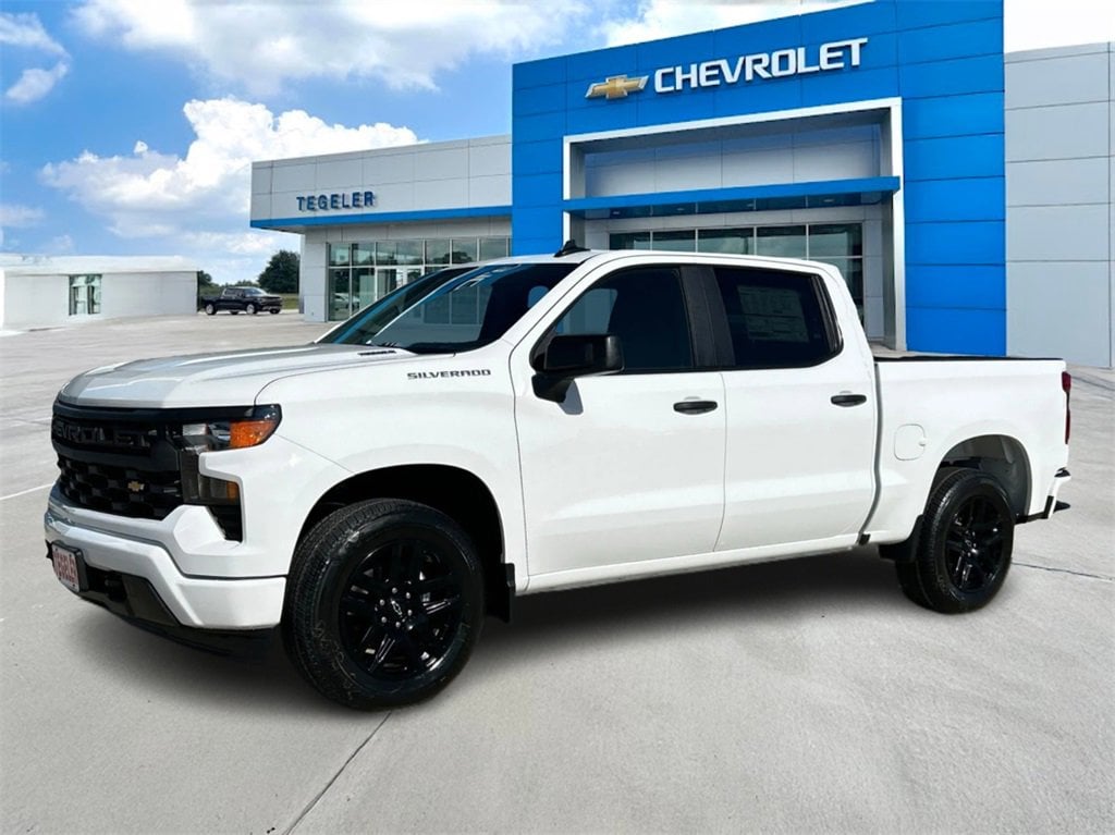 2026 Chevrolet Silverado 1500 Custom's photo