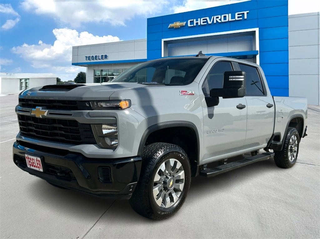 Used 2024 Chevrolet Silverado 2500 HD Custom Truck