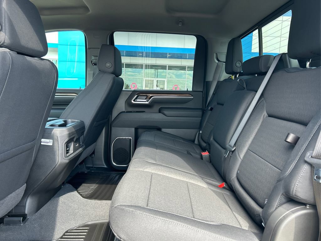 2025 Chevrolet Silverado 3500 HD LT - Photo 10