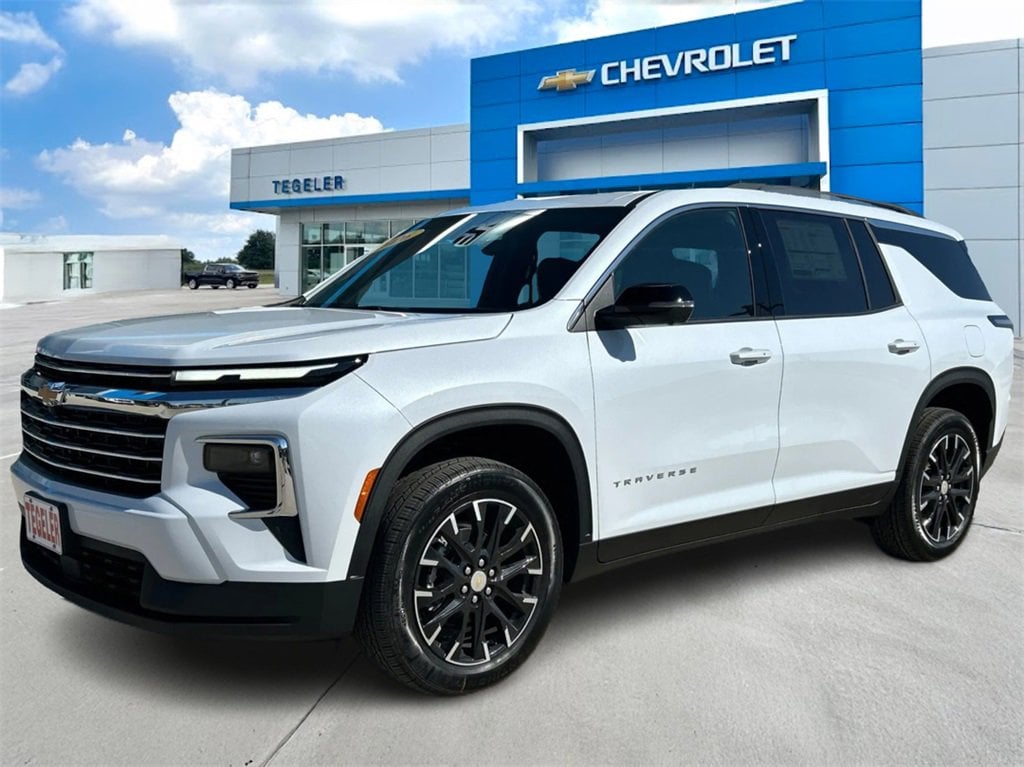 2026 Chevrolet Traverse LT's photo