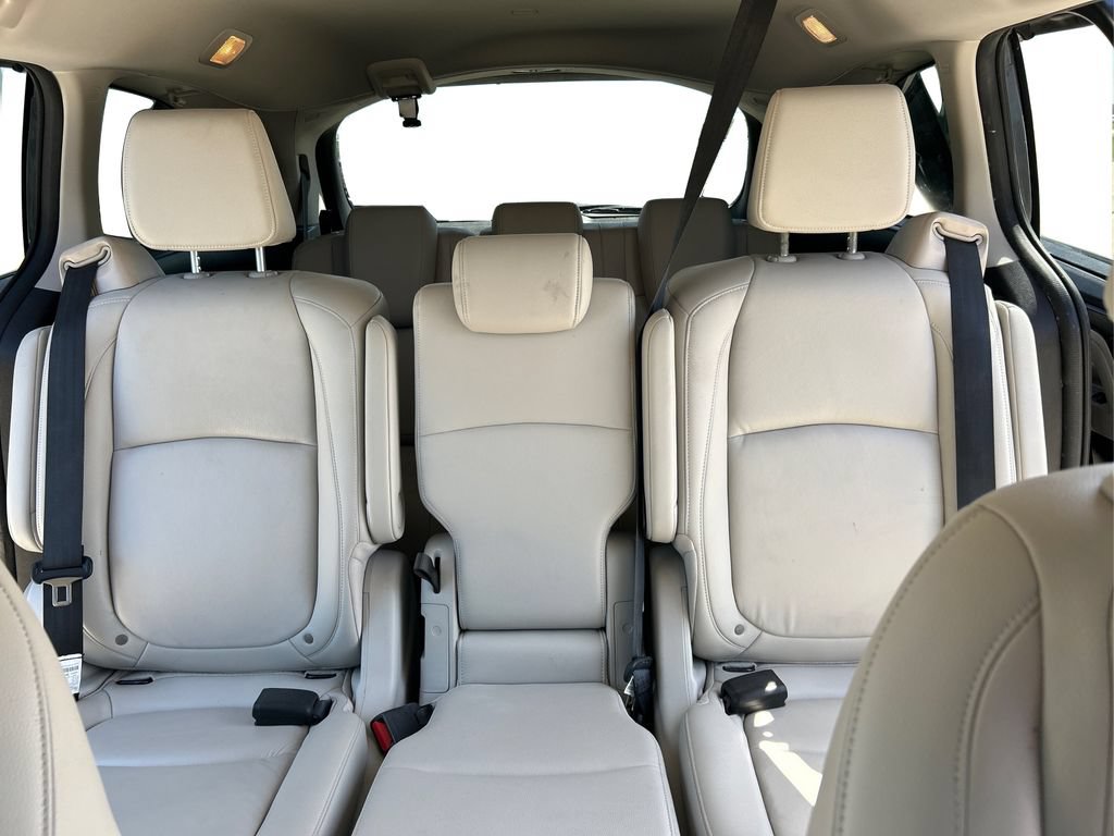 2025 Honda Odyssey EX-L - Photo 13