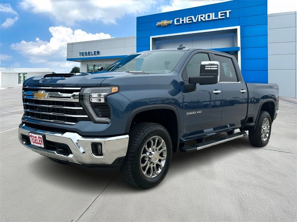 2026 Chevrolet Silverado 3500HD LTZ's photo