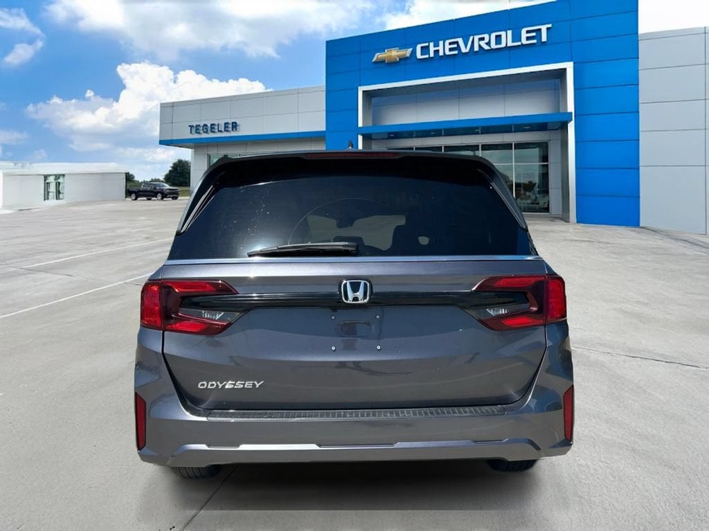 2025 Honda Odyssey EX-L - Photo 6
