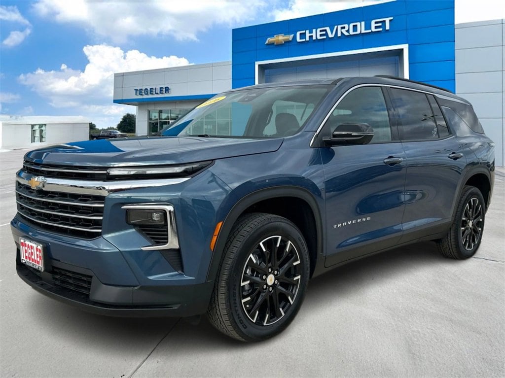 2026 Chevrolet Traverse LT's photo