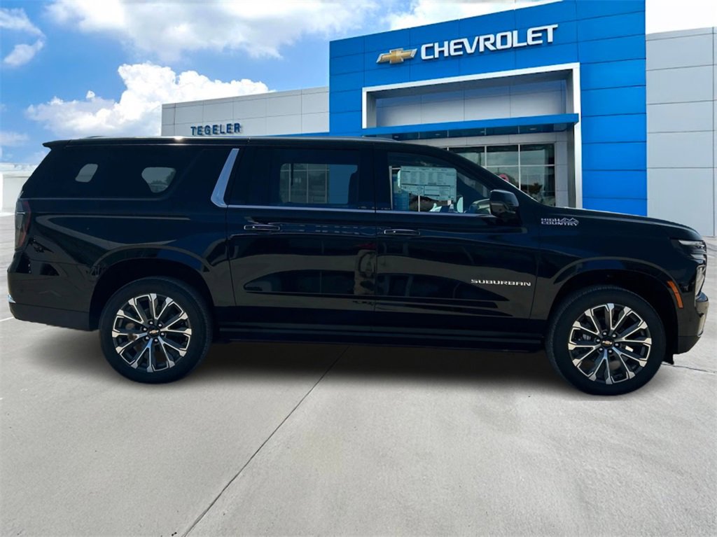 2026 Chevrolet Suburban High Country photo 4