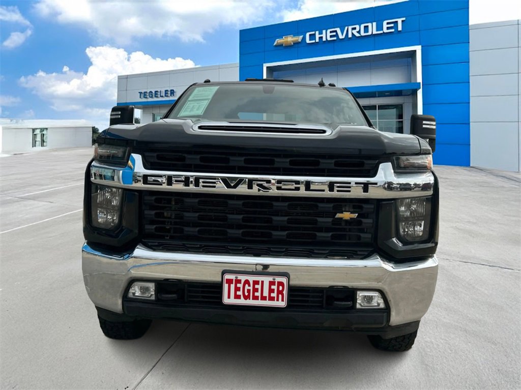 2022 Chevrolet Silverado 3500HD LT photo 2