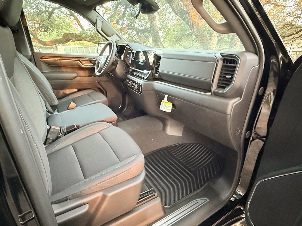 2026 Chevrolet Silverado 1500 LT - Photo 10